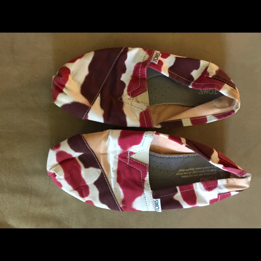 Toms Size 7